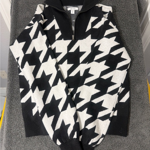 Nine West Sweaters - Nine West Black and White 1/4 Zip Sweater